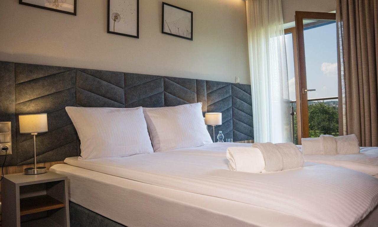 Villa & Gospoda Krakowska Kobiernice Екстер'єр фото