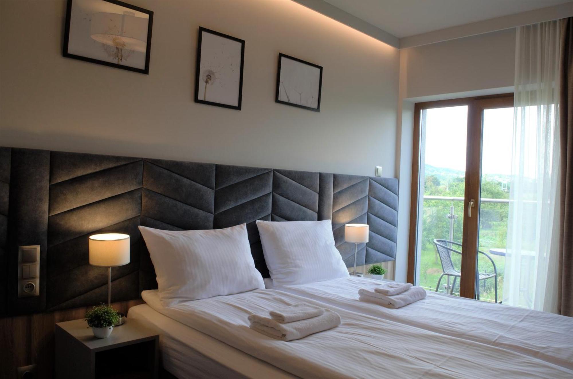 Villa & Gospoda Krakowska Kobiernice Екстер'єр фото