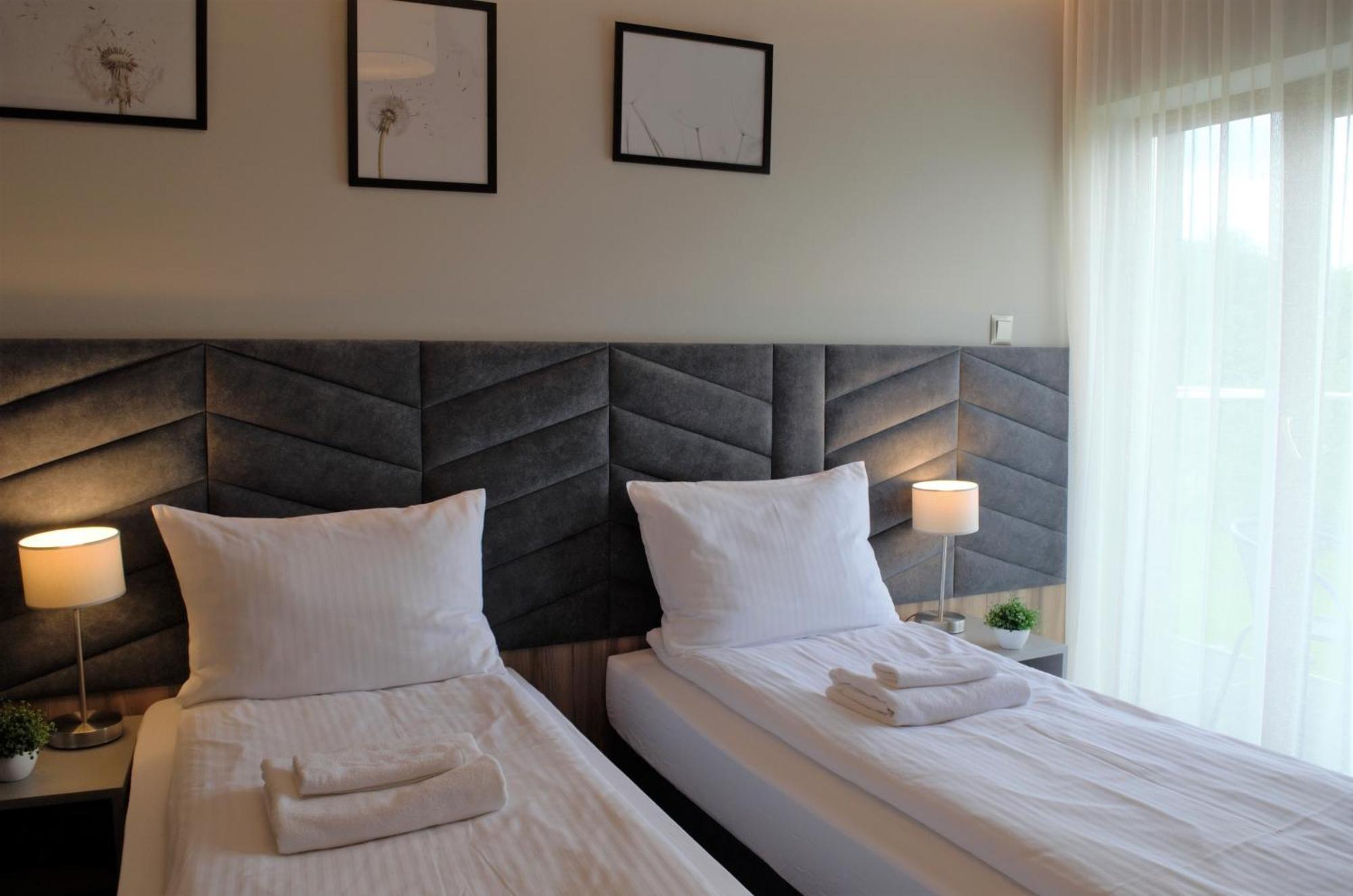 Villa & Gospoda Krakowska Kobiernice Екстер'єр фото