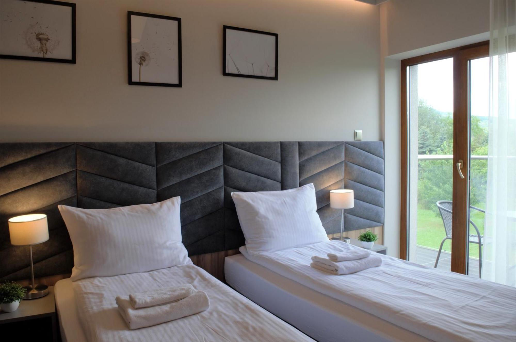 Villa & Gospoda Krakowska Kobiernice Екстер'єр фото