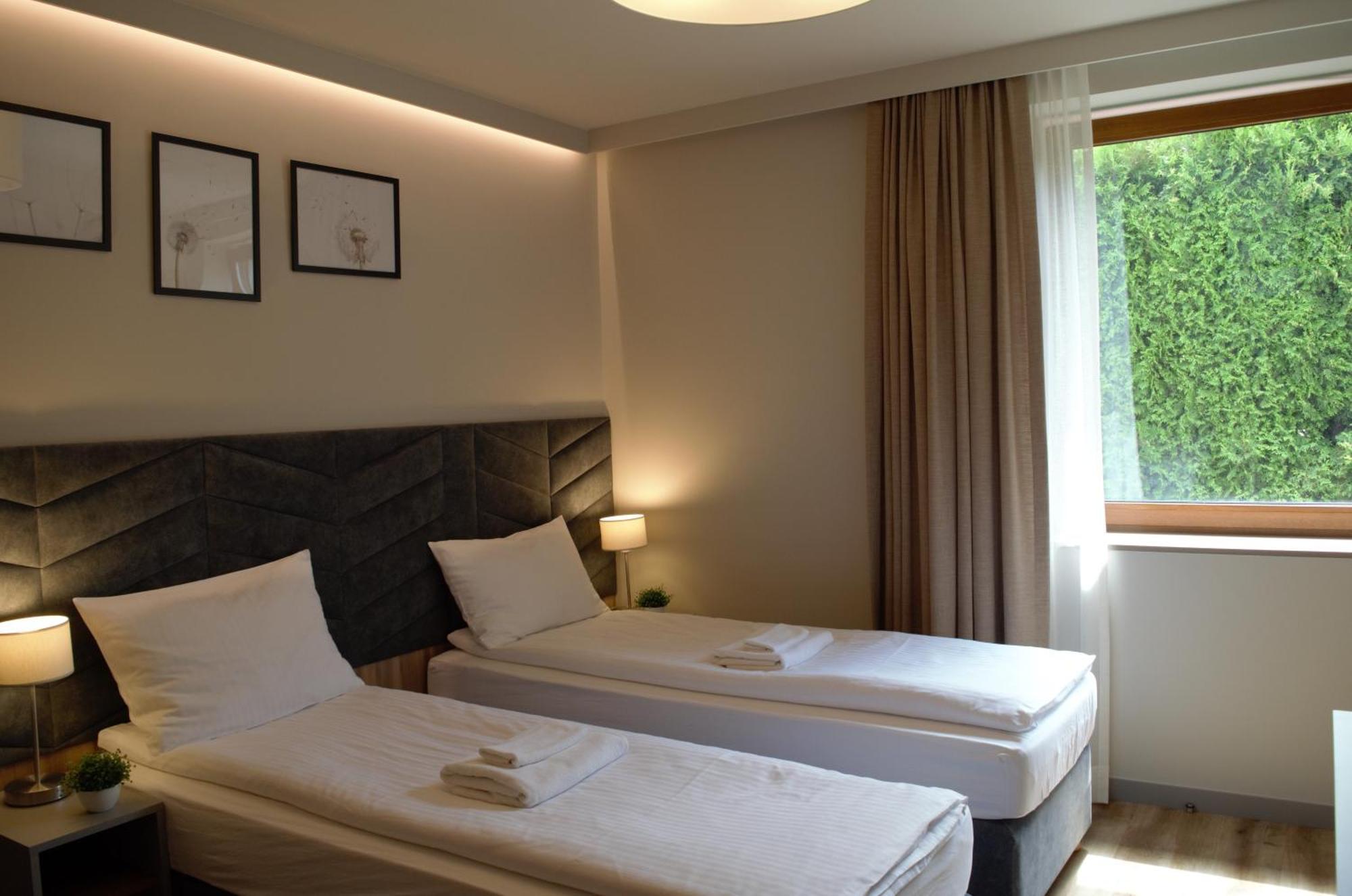Villa & Gospoda Krakowska Kobiernice Екстер'єр фото