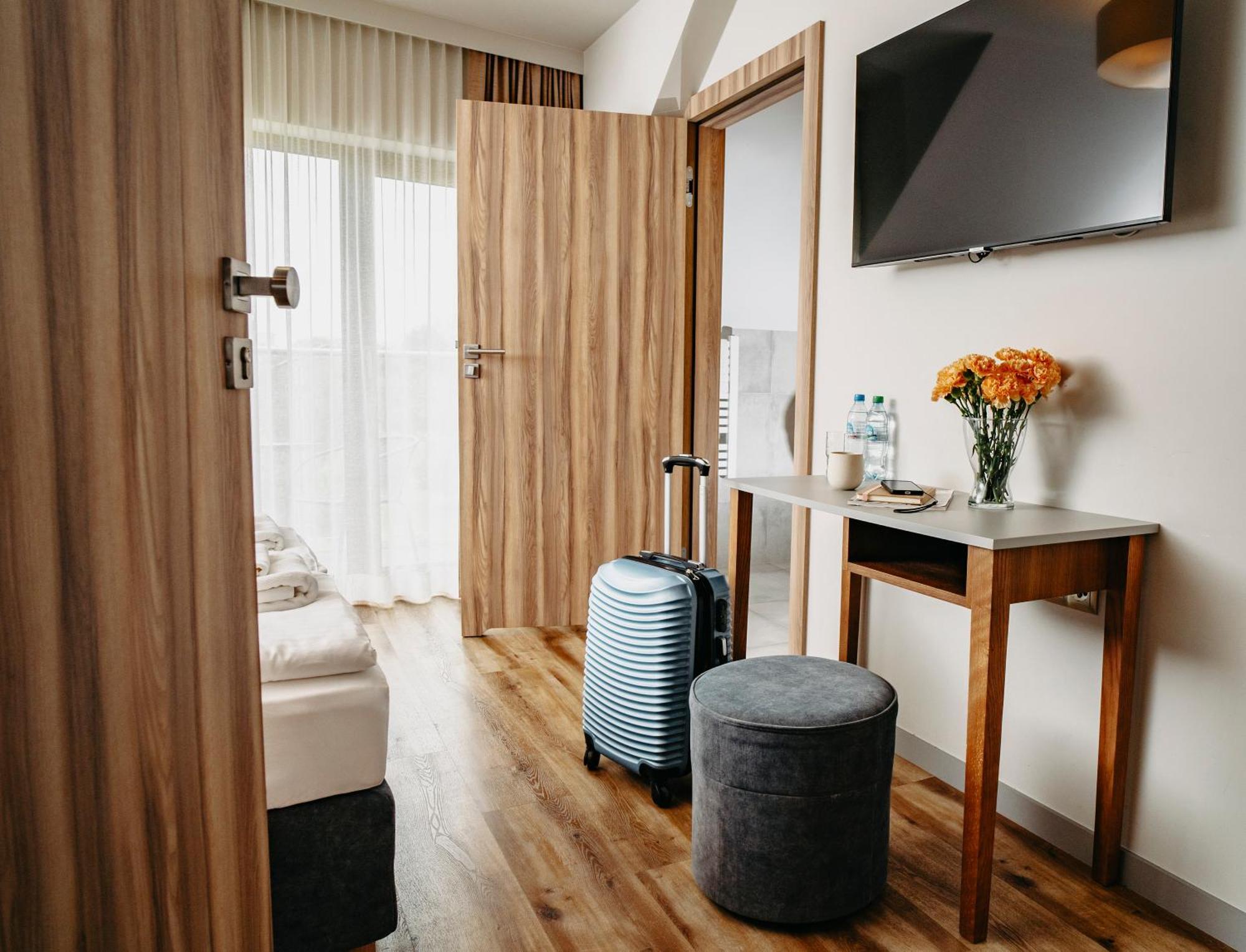 Villa & Gospoda Krakowska Kobiernice Екстер'єр фото